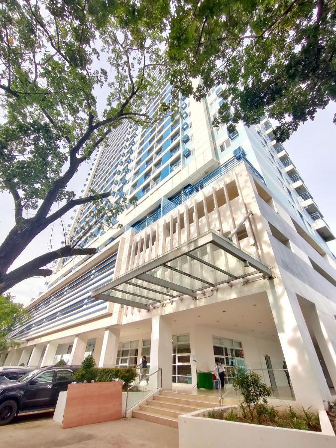 Quince Studio W/ Balcony Orochi Staycation Ph At Loop Tower Cdo Cagayan de Oro Ngoại thất bức ảnh